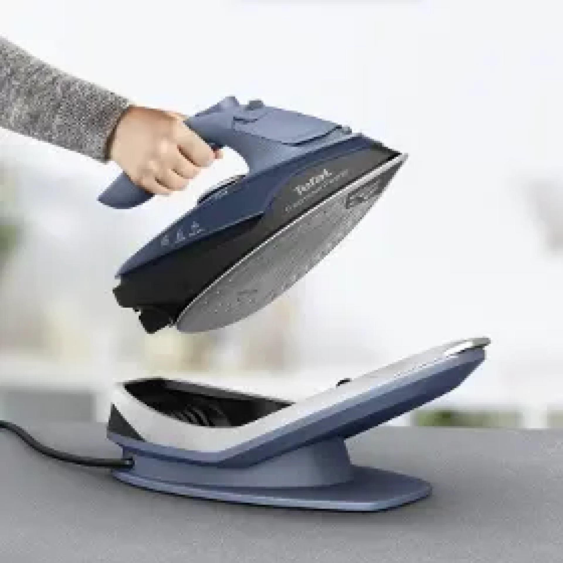 FV6675E0 TEFAL bežična pegla na paru Freemove Power, 2600 W, 40 g/min - Slika 4