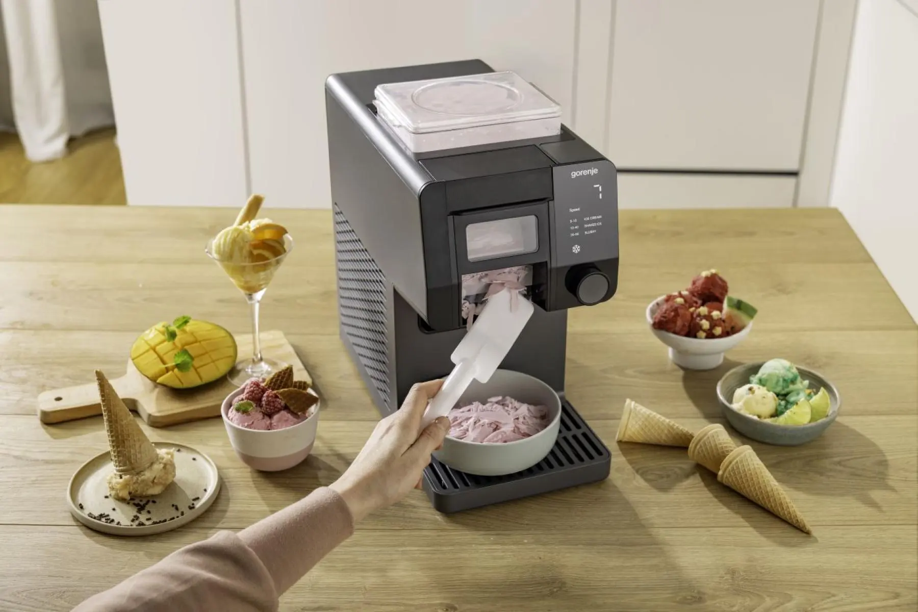GIICM Gorenje aparat za sladoled, 3 u 1, 35 kg dnevno