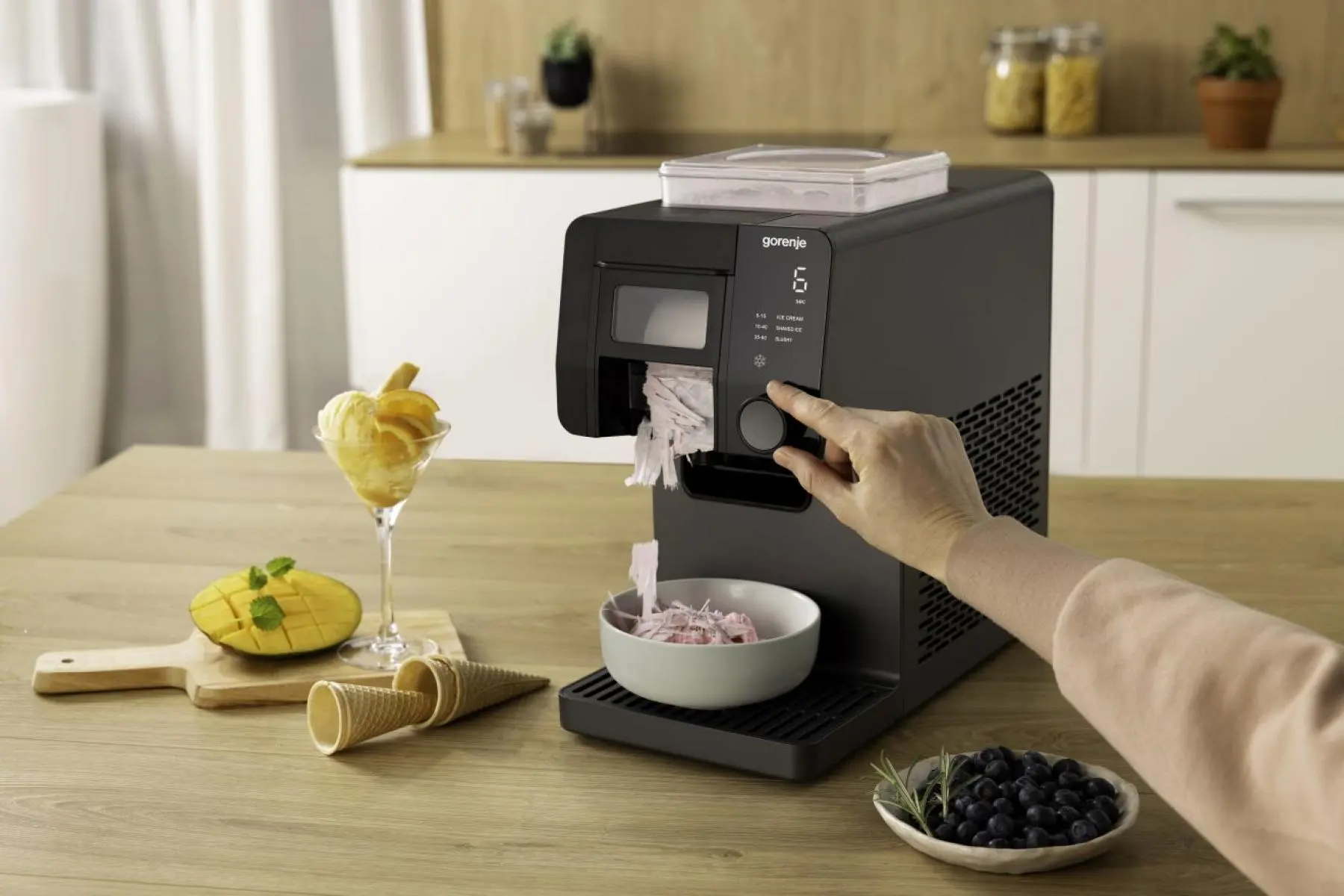 GIICM Gorenje aparat za sladoled, 3 u 1, 35 kg dnevno
