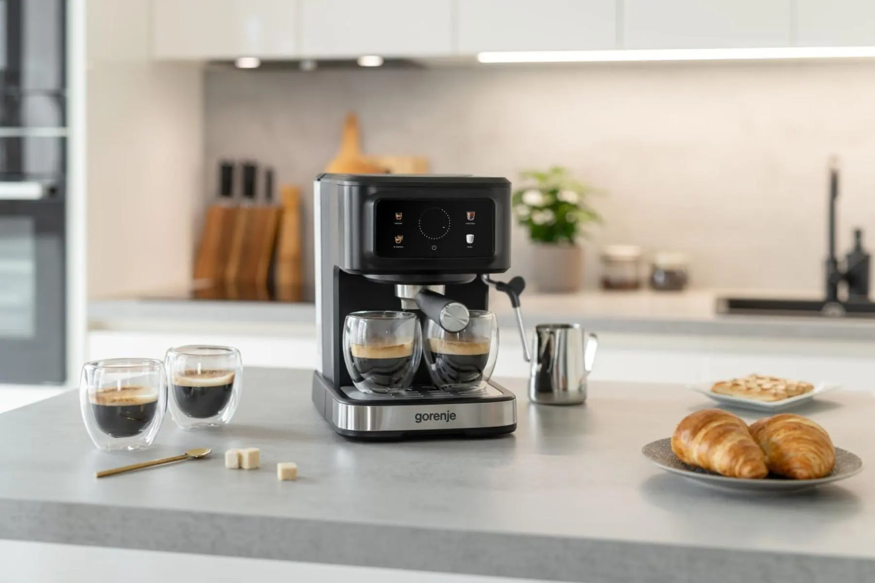 ESCM15CDB Gorenje Aparat za kafu, ručna priprema kafe, 15 bar, 850 W